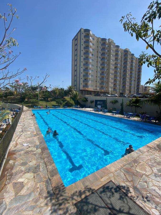 SUÍTE PARA ATÉ 4 PESSOAS EM GOLDEN DOLPHIN GRANDE HOTEL PISCINA 24h Caldas Novas Exterior foto